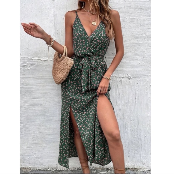 Boho Blue Floral Ditsy Print Split Hem Cami Belted Maxi Dress - Picture 2 of 6